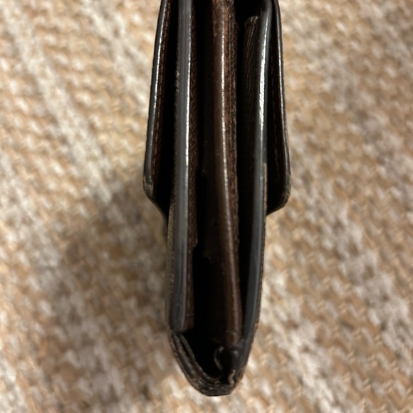 Louis Vuitton Wallet - Picture 4 of 15